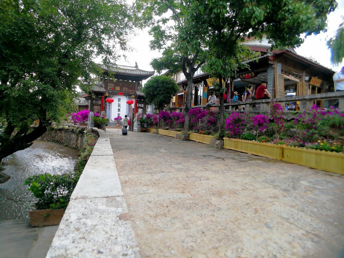 Love Cloud Boutique Chain Hotel In The Water Side Lijiang  Exteriör bild